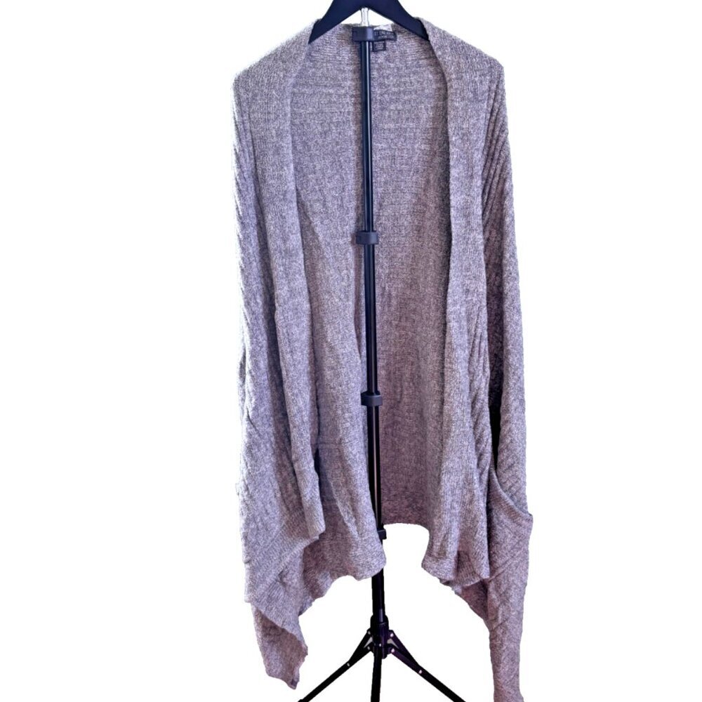 Barefoot Dreams Cozychic LITE Blanket Wrap Carbon Gray OS Plus Pockets Cardigan - Picture 2 of 7